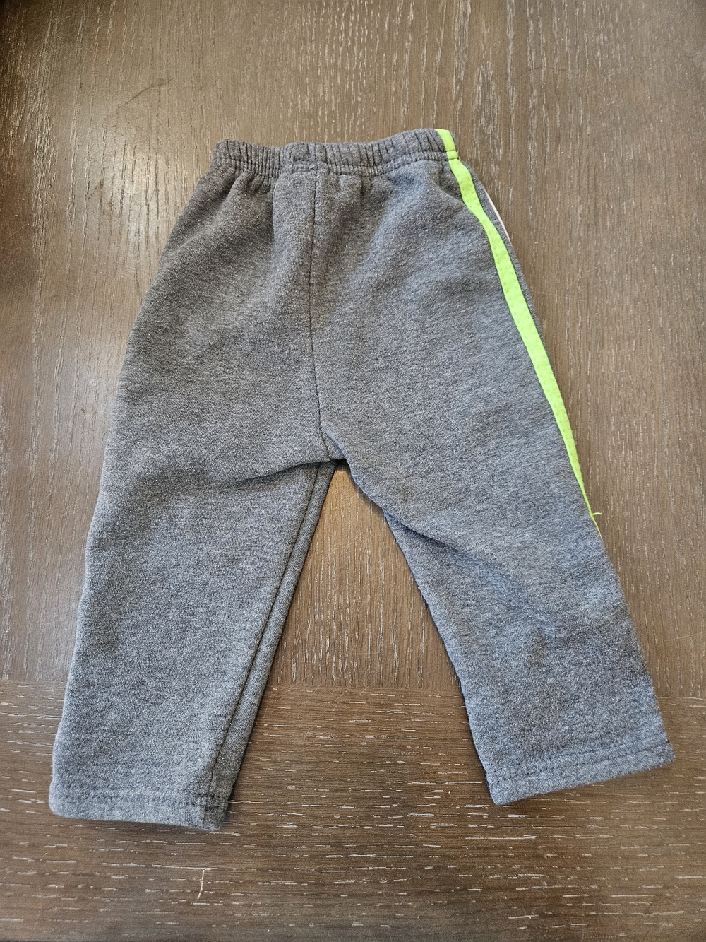 Kids 2 Piece Sweatpants And Vest Set 18m - Picture 3 of 8